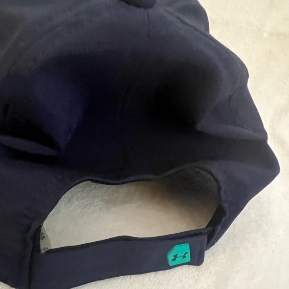Under Armour Cap - Picture 2 of 4